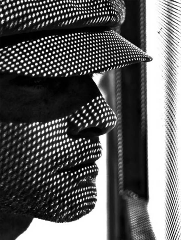 creative-hard-shadow-photography-35-57e2780c408ea__700