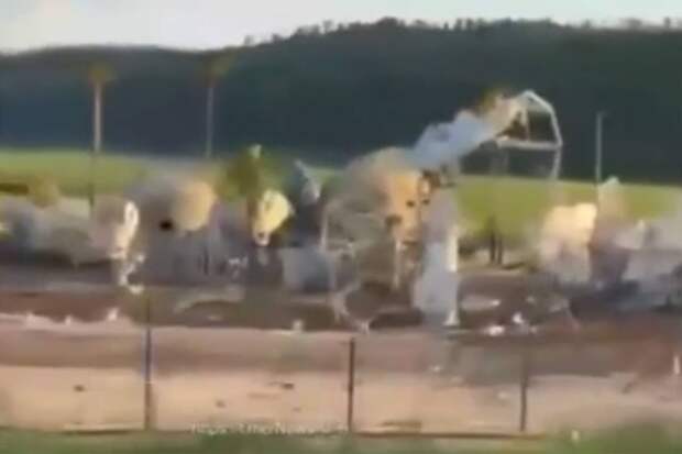 Момент удара ракеты по спутниковой станции в Израиле попал на видео