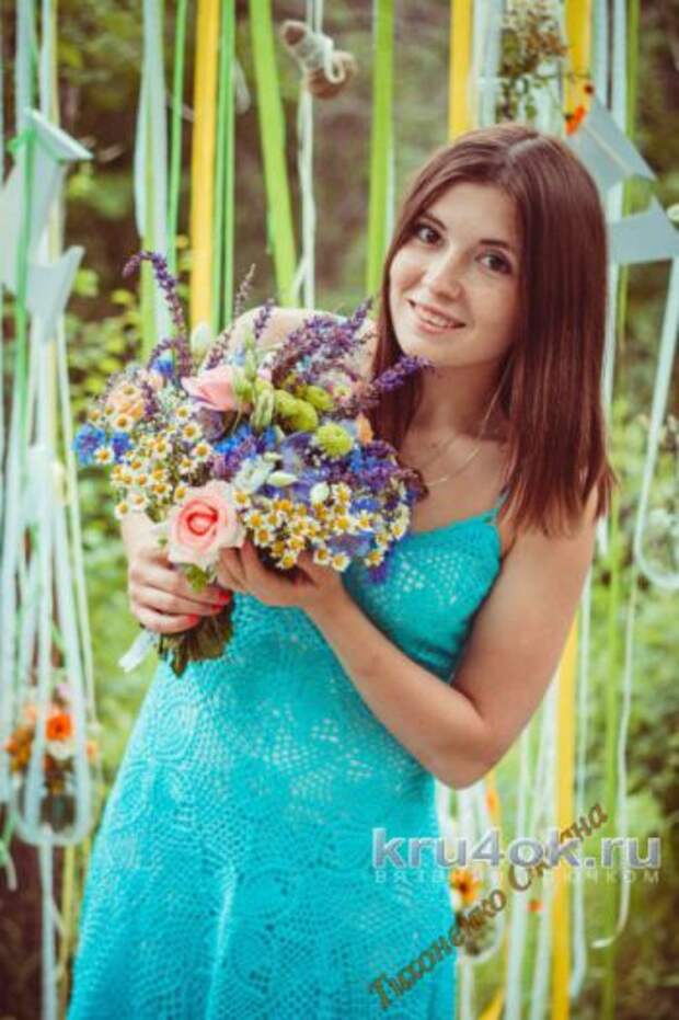 Крючком вязанных молоджных сарафанов