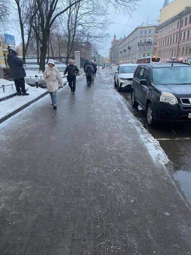 После вмешательства прокуратуры на Садовой улице восстановили тротуар