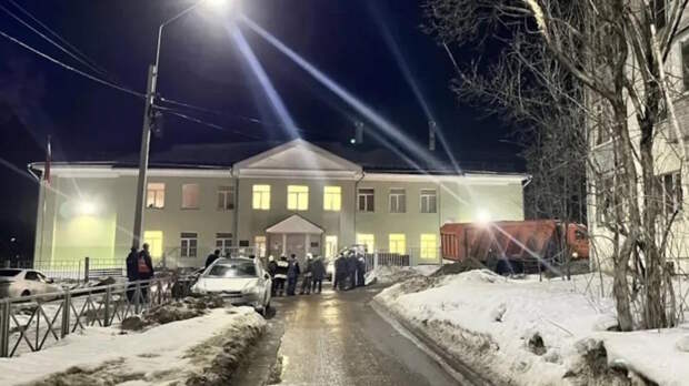 Обломки БПЛА обнаружили возле гимназии в Костроме