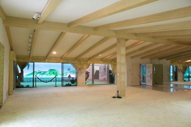 5000-sq-ft-cold-war-bunker-underneath-suburban-house-in-las-vegas-15