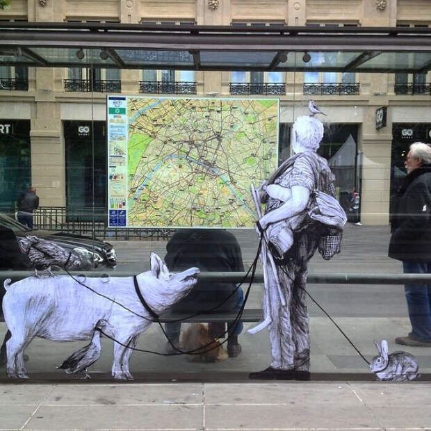 Уличные рисунки художника Levalet взаимодействуют с окружающей средой