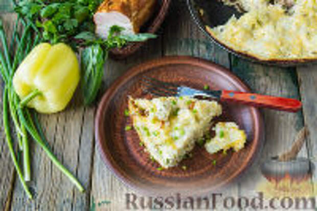 Фото к рецепту: Цветная капуста с грудинкой, в яичной заливке (на сковороде)