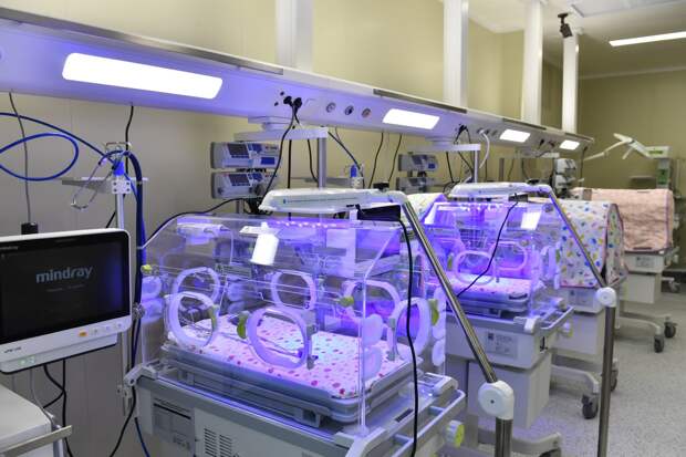 В Приморье врачи спасли четырёх недоношенных сестёр