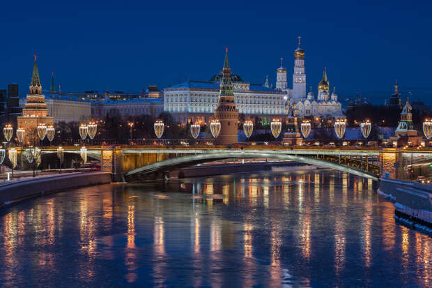 В центре Москвы у Кремля ограничено движение транспорта