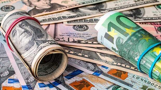 "Ведомости": власти решили продлить требование о продаже валютной выручки до конца года