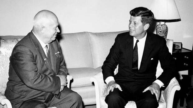 Для Советского Союза Джон Кеннеди был надеждой, но после своей смерти он стал проблемой. /Фото: gdb.voanews.com
