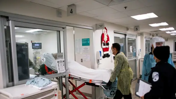 В США за сутки выявили 249 тысяч случаев коронавируса