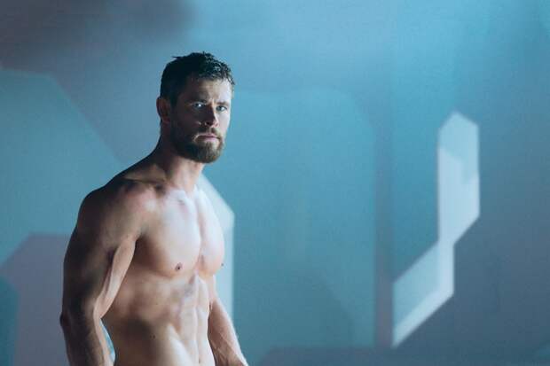 Крис Хемсворт примет участие в проекте «Shark Beach»