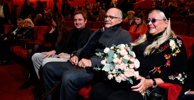 Михалков призвал запретить прокат фильмов критикующих Россию режиссеров