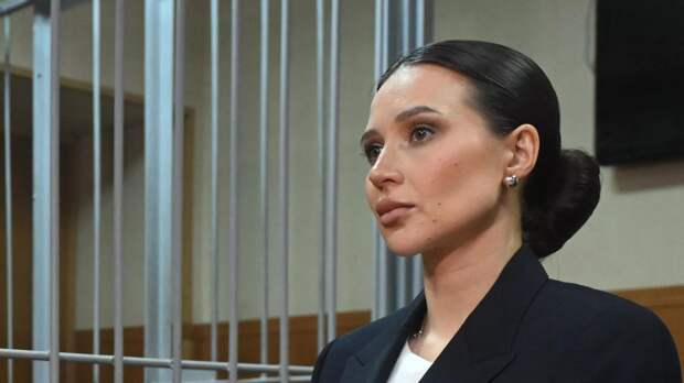 У Лерчек рак желудка четвертой стадии