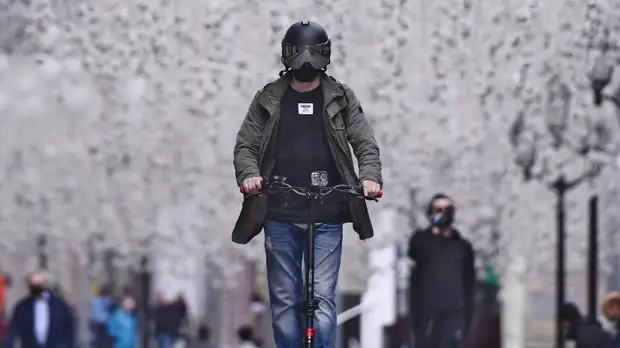 «Мы научились жить с этим вирусом»: как в России планируют снимать ограничения из-за COVID-19