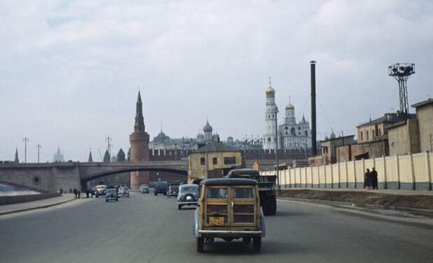Вид на Кремль с Москворецкой набережной, Москва.