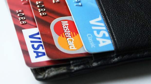 Банковские карты международных платежных систем VISA и MasterCard Банковские карты международных платежных систем VISA и MasterCard - РИА Новости, 1920, 26.02.2022