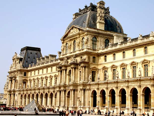 фото:Луврский дворец