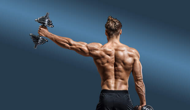 Тренировка для мощной спины — 4 лучших упражнения на трапеции с гантелями