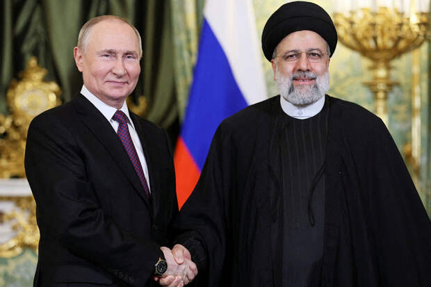 Политолог Белов: отношения России и Ирана не изменятся после гибели Раиси