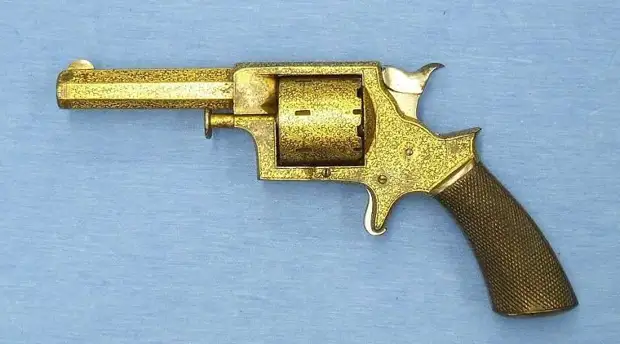 Совсем необычные пистолеты и револьверы