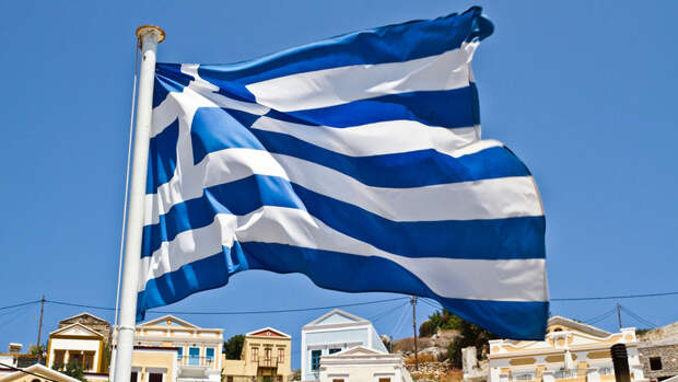 Более 20 полицейских пострадали при беспорядках в Афинах