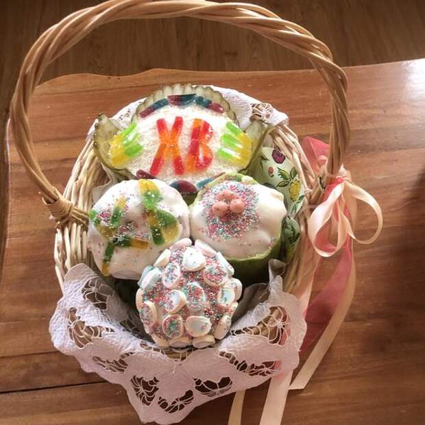 В Москве хлебозаводы и пекарни испекут к Пасхе примерно 3,5 миллиона куличей