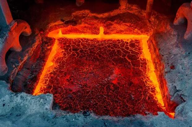 Получение алюминия с помощью электролиза подарило возможность добывать его в промышленных масштабах. /Фото: mentoday.ru