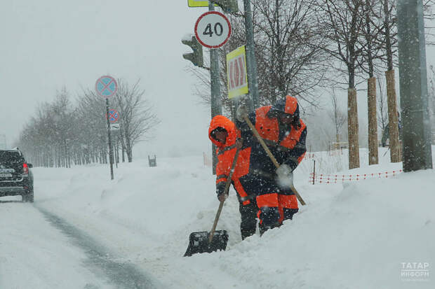В Жилинспекции Татарстана напомнили, кто обязан убирать снег и лед во дворах и на дорогах