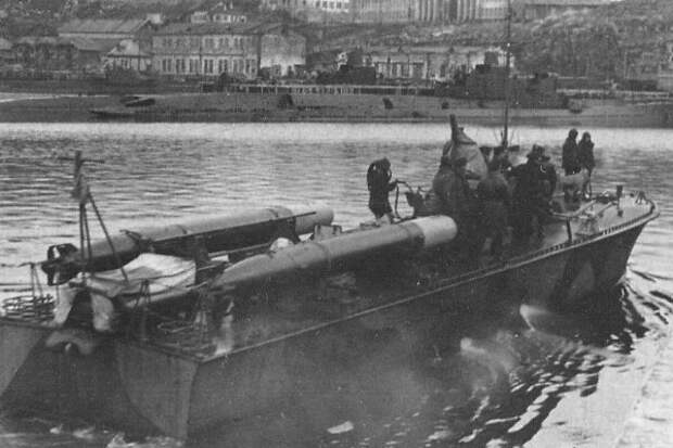Как "морской дьявол" Шабалин потопил 2000 немецких егерей и стал единственным катерником-дважды Героем Советского Союза?