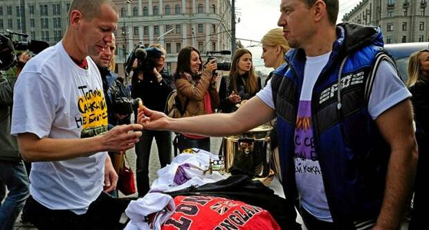 В Москве началась акция «Модный ответ – санкциям нет» В Москве началась акция «Модный ответ – санкциям нет»