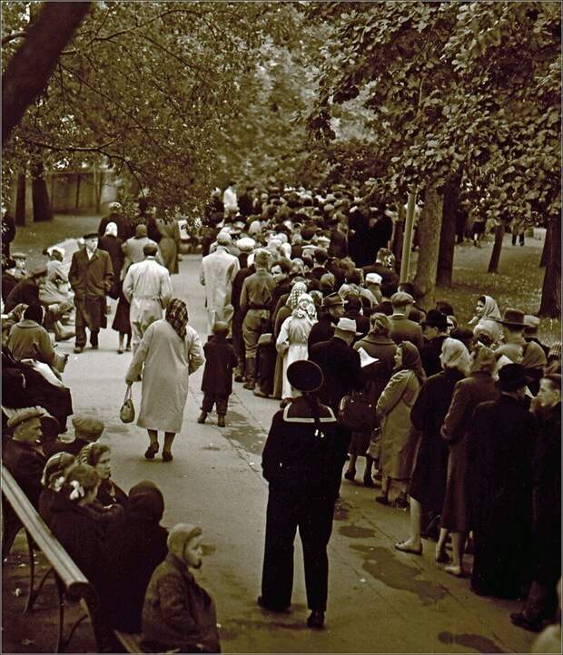 Москва и москвичи на фотографиях Виталия Гуменюка.  1956-1959 г