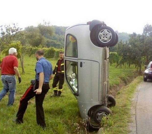 Подборочка смешных и нелепых авто-аварий Подборочка смешных и нелепых авто-аварий авто, авто приколы, фото, юмор