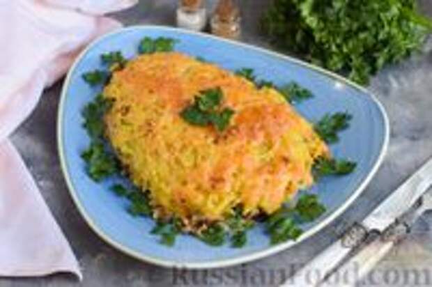 Фото к рецепту: Скумбрия, запечённая с отварным картофелем, грибами и сыром