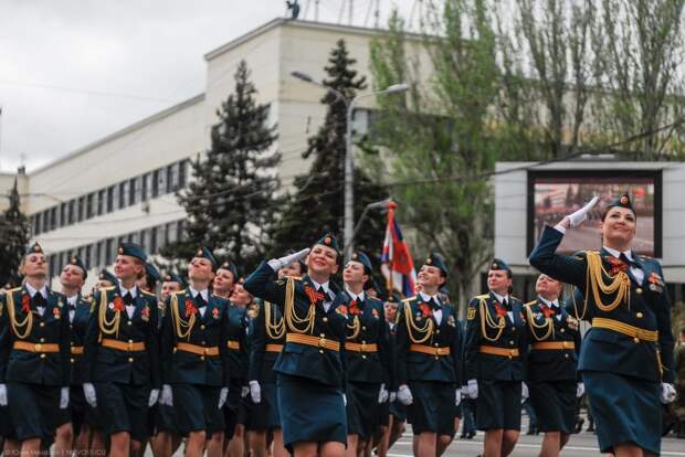 Парад Великой Победы в Донецке и Луганске 9 мая 2021 года