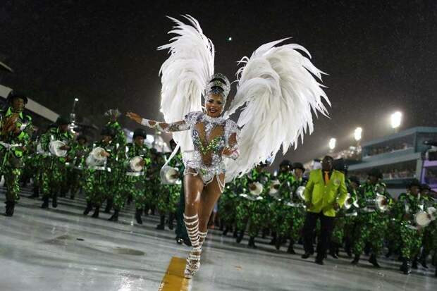 Королева барабанов школы - Китерия Чагас бразилия, в мире, карнавал, события, фото, фотоотчет, фоторепортаж