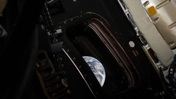 Космический корабль «Орион» преодолел большую часть пути до Луны