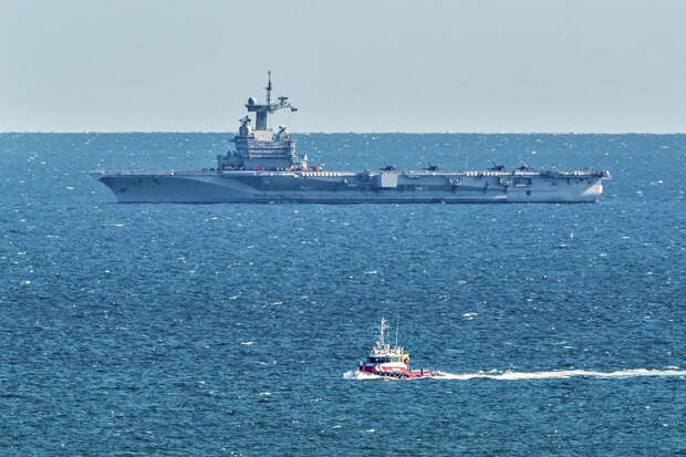 Шведские военные подавили дрон, который шел на сближение с «Шарлем де Голлем»