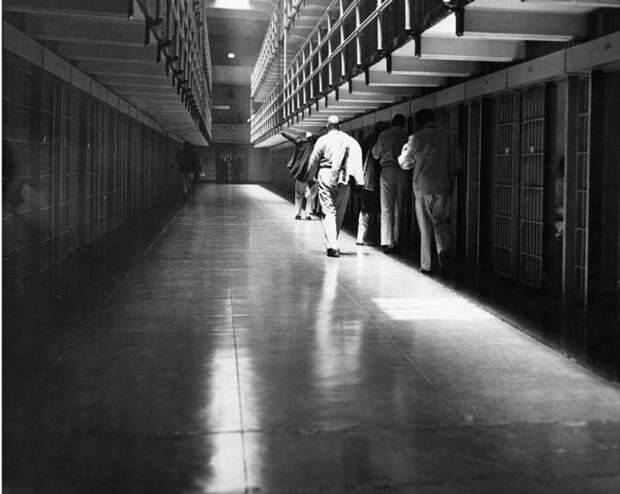 6 атмосферных исторических фото тюрьмы Алькатрас