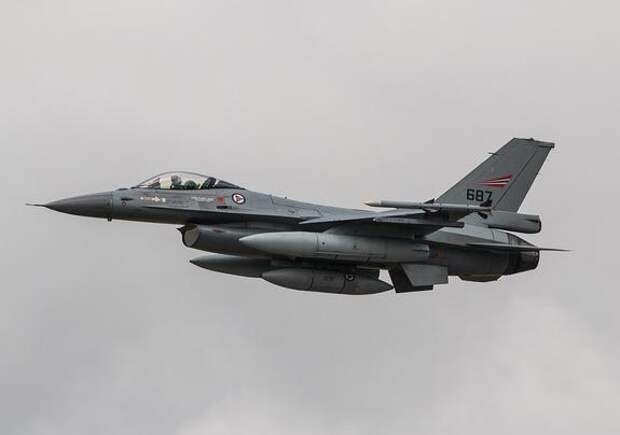 МИД Дании: Копенгаген разрешил Киеву использовать F-16 для ударов по целям в РФ