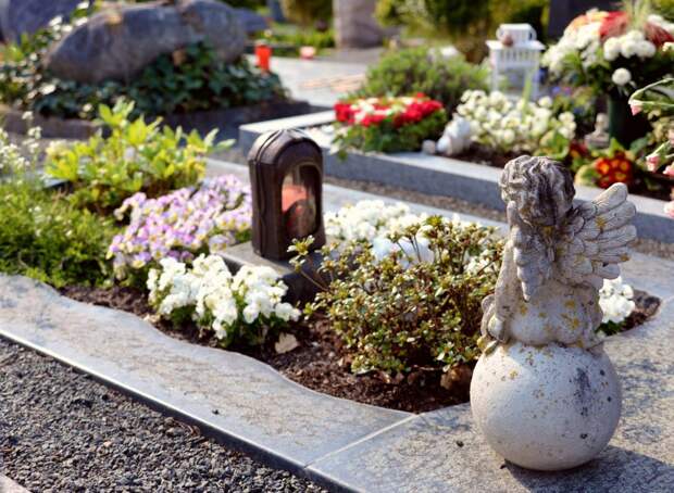 tomb-4169205_1920 кладбище