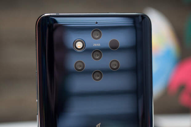 The-Nokia-9.1-PureView-has-reportedly-been-delayed-until-next-year