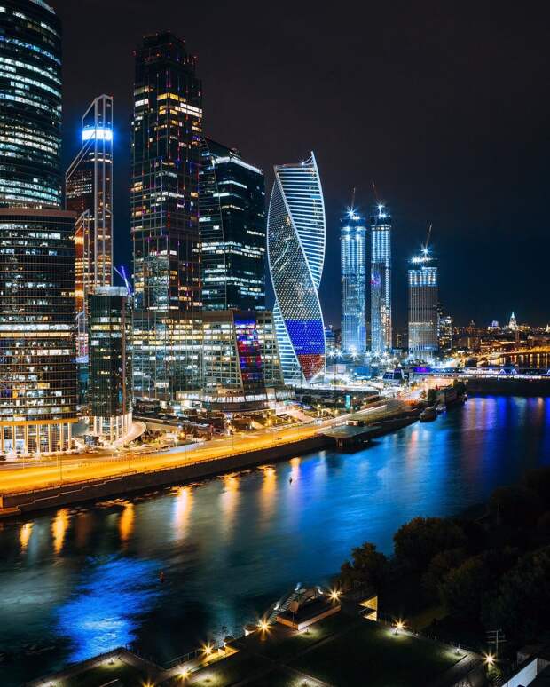 Архитектура и пейзажи Москвы на снимках Ильи Воробьева
