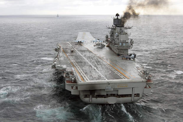 На восстановление авианосца «Адмирал Кузнецов» после пожара уйдет до 350 млн рублей