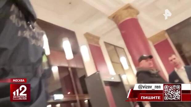 Почти 30 артистов отравились перед выступлением в театре Моссовета