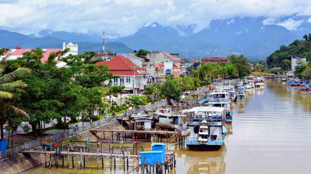 Посол Сергей Толченов: Россия готова работать над отменой виз с Индонезией