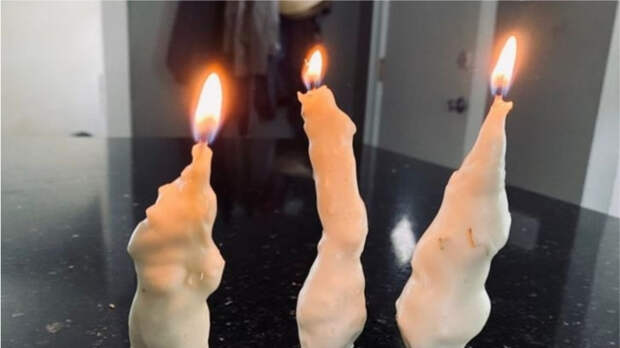 Вечные свечи. / Фото: reddit.com