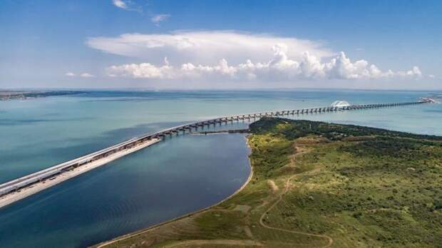 Крымский мост открыли! Пленникам сбоя расписания поездов выдали еду