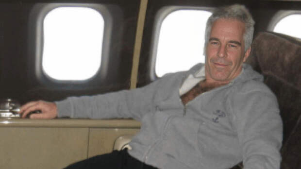 Эпштейн хотел Нобелевскую премию за налаженную интимную жизнь Хокинга