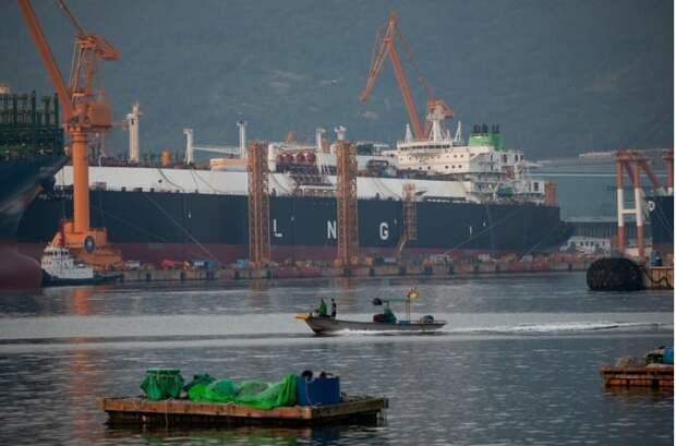 Крупнейший китайский покупатель СПГ расширяет танкерный флот для глобальных поставок