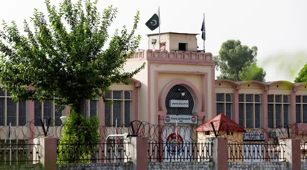 «Террористом себя никогда не считал»: как сложилась судьба самого юного участника угона Ту-154 в Пакистан в 1990 году