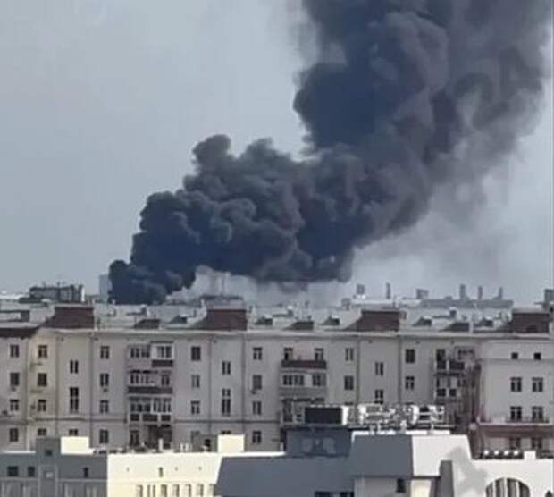 Пожар в москве 8. Пожар сигнальный проезд 16 стр. Пожар в москве 8. Пожар в москве 8. Пожар в здании.